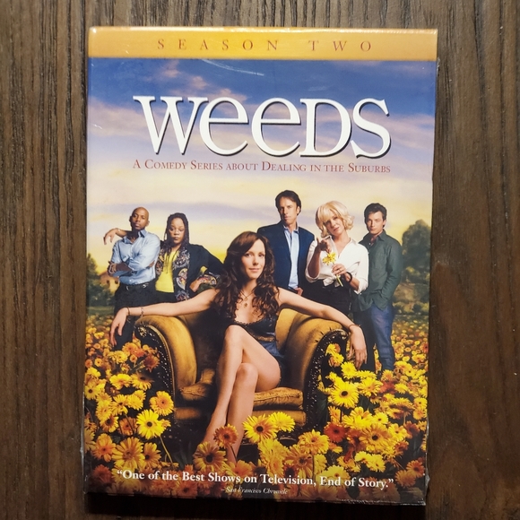 Sealed! Weeds: Seasons 1 - 5 (DVD) - Picture 3 of 8